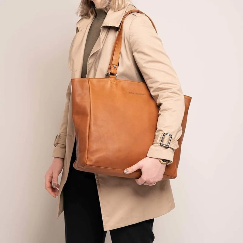 The Chesterfield Brand Berlin - Bolso shopper 15.4" L Leder 28 cm (cognac)