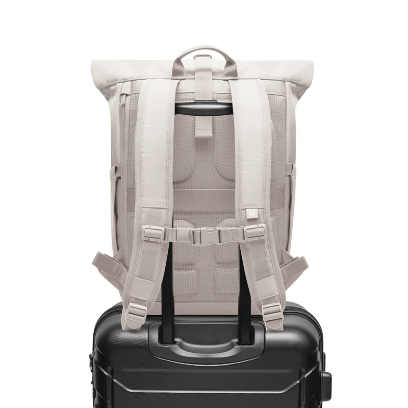 Johnny Urban Allen Medium - Mochila Rolltop 40 cm (sand)