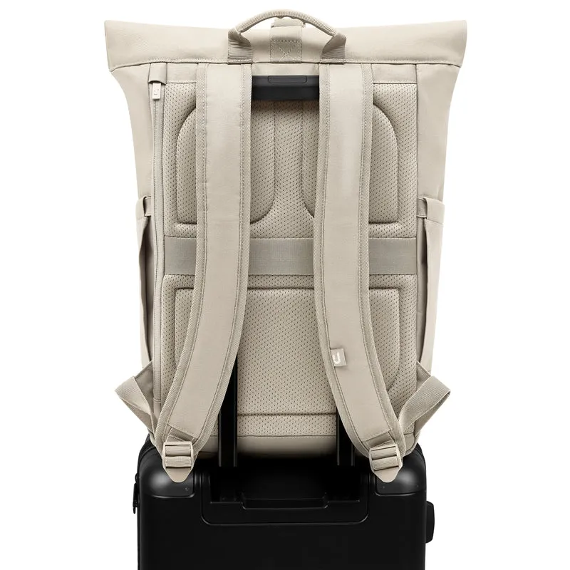 Johnny Urban Luca Medium - Mochila Rolltop 42 cm (sand)