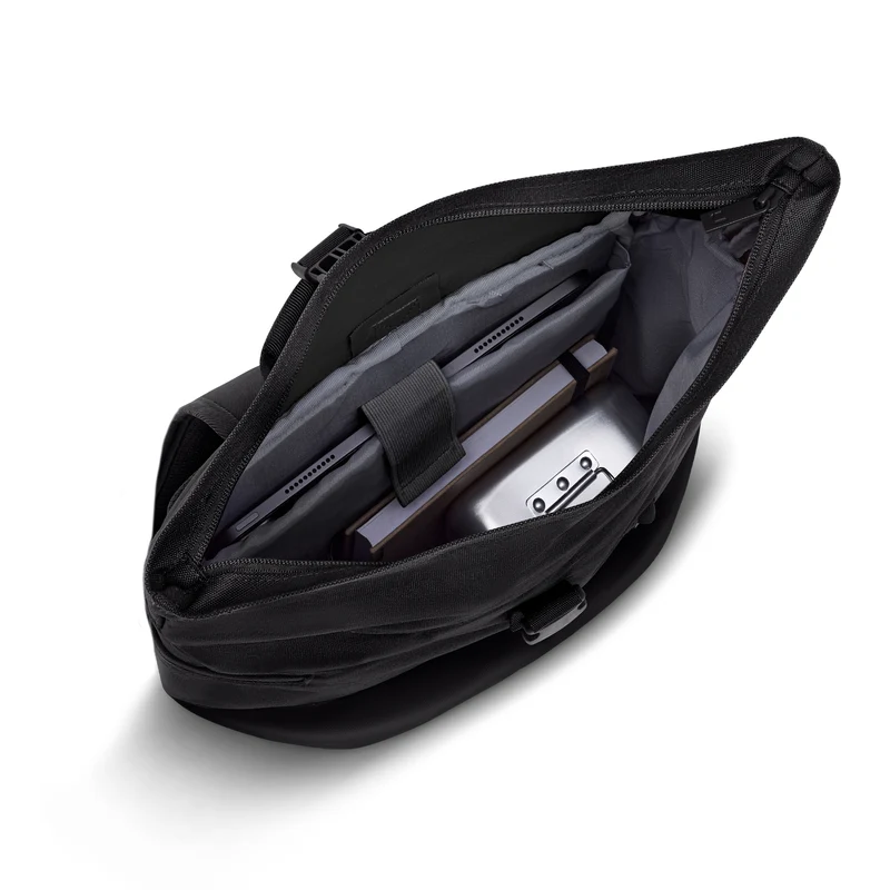 Johnny Urban Luca Small - Mochila Rolltop 36 cm (black)
