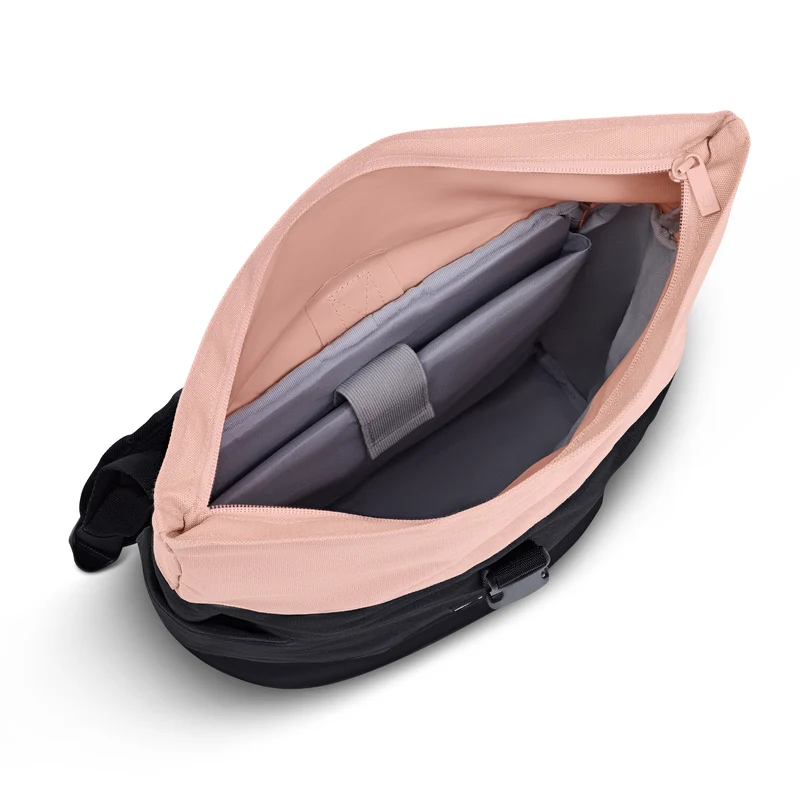 Johnny Urban Luca Small - Mochila Rolltop 36 cm (black-rose)