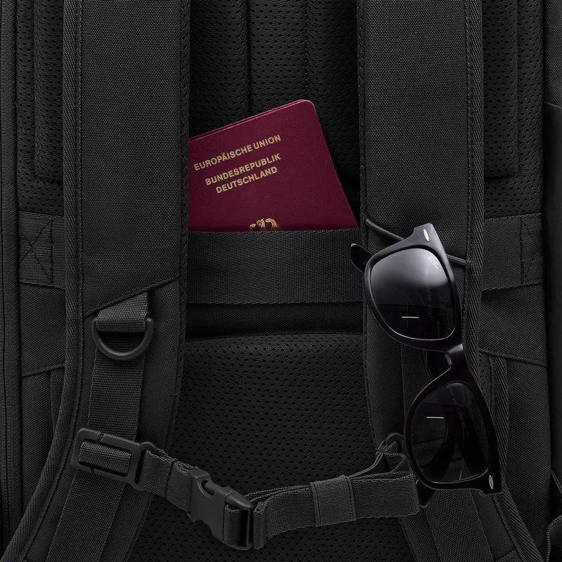 Johnny Urban Kian Large - Mochila 55 cm (black)
