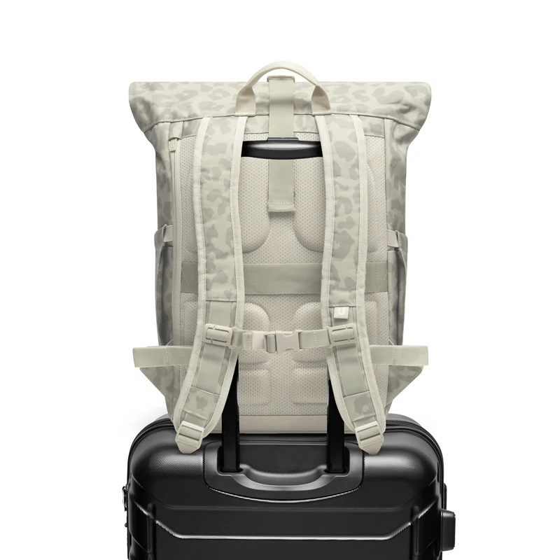 Johnny Urban Allen Medium - Mochila Rolltop 40 cm (sand leo)