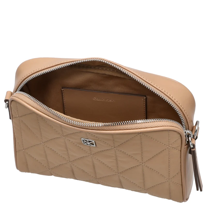 Calvin Klein Quilted Camera - Bolso bandolera (tannin)