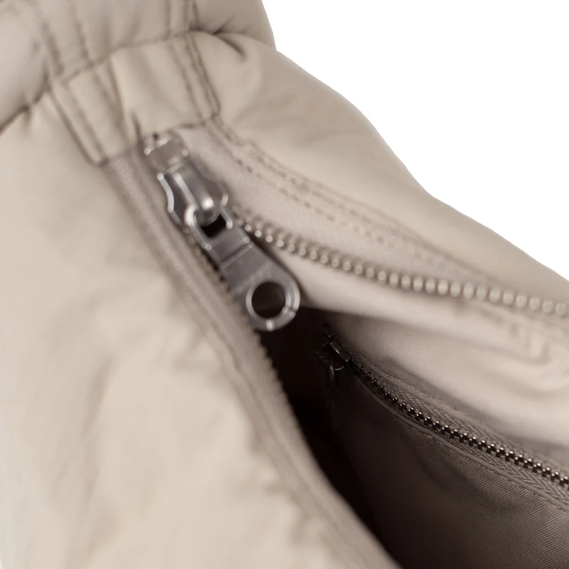 Sandqvist Curve Half Moon Bag S - Bolso bandolera 26 cm (beige)