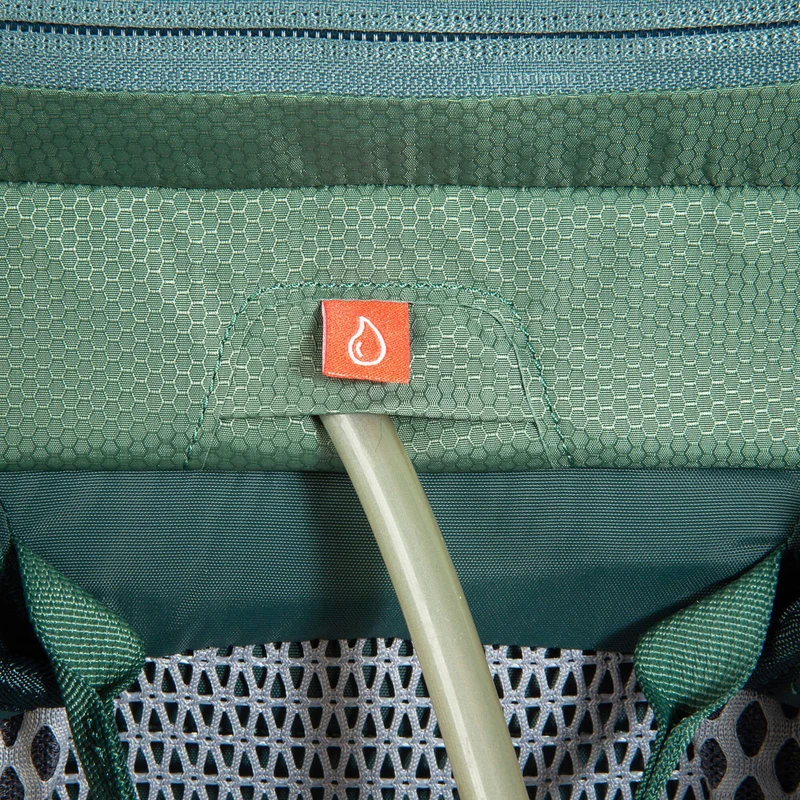 Tatonka Hike Pack 22 - Mochila de senderismo 50 cm (sage green)