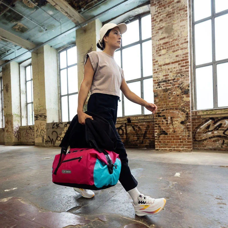 Ortlieb Duffle Lite 40 - Bolsa de viaje / Mochila 53 cm (blue cyber pink)