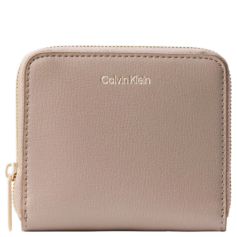 Calvin Klein Foil Logo Square Zip - Cartera 5cc 10.5 cm (black/toasted coconut)