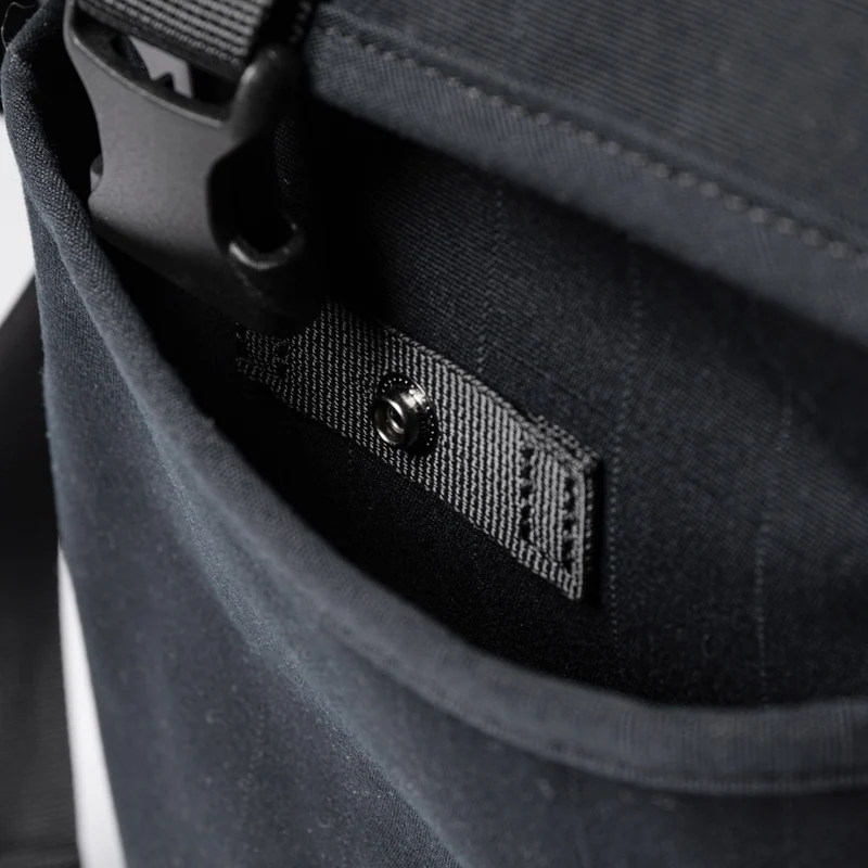 Sandqvist Everyday Messenger Bag - Bandolera 40 cm (black)