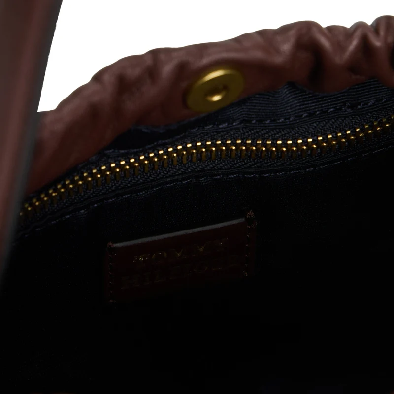 Tommy Hilfiger Soft Leather - Bolso bandolera 22 cm (rich walnut)