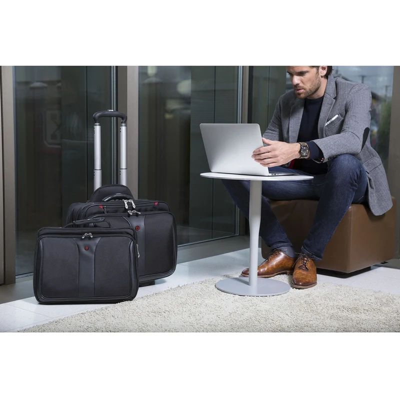 Wenger Patriot II 17" - Trolley de negocios con 2 ruedas 44 cm (black)