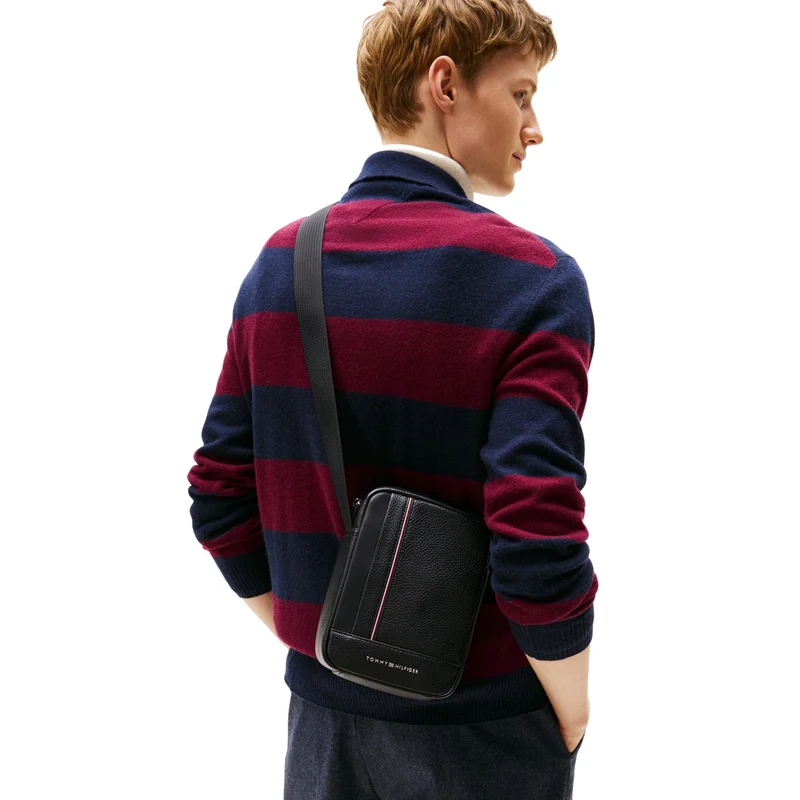 Tommy Hilfiger Central - Mini bandolera 22 cm (black)
