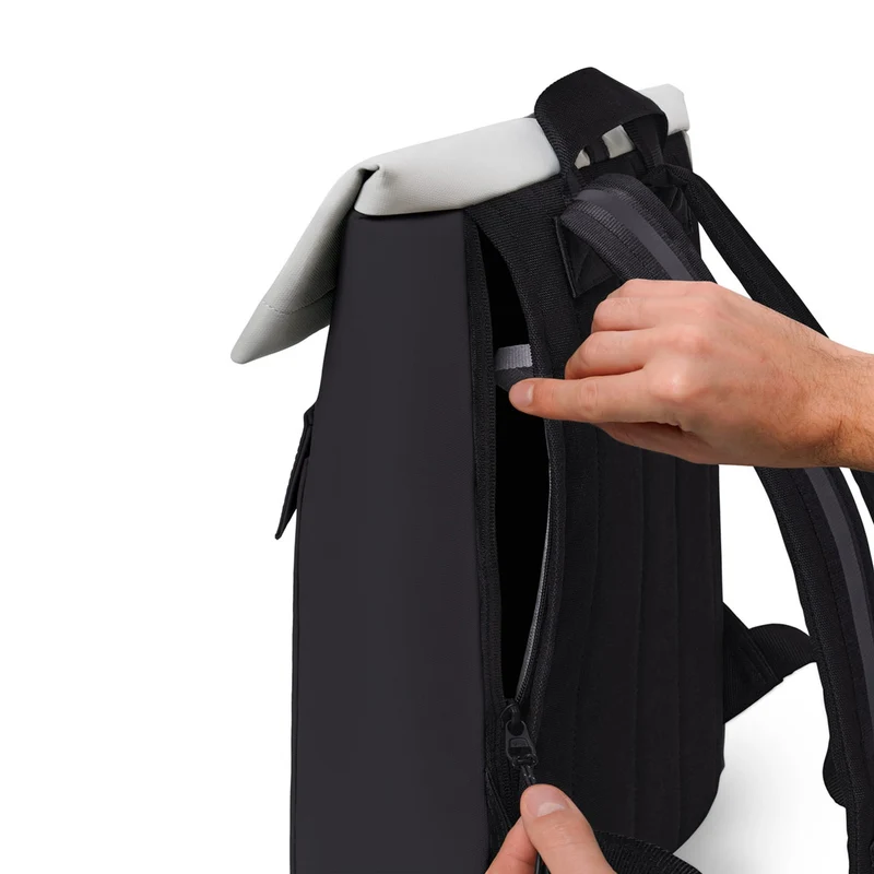 Ucon Acrobatics Jannik Medium Aloe - Mochila 45 cm (black-light grey)