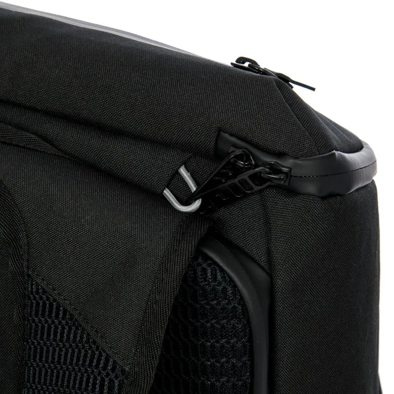 Porsche Design Urban Eco - Mochila M1 15'' 42 cm (black)