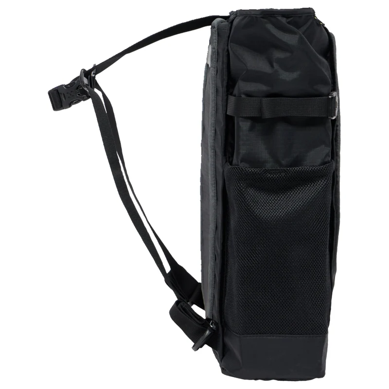 Haglöfs Tight Tote 25 - Bolso bandolera/mochila 40 cm (true black/magnetite)
