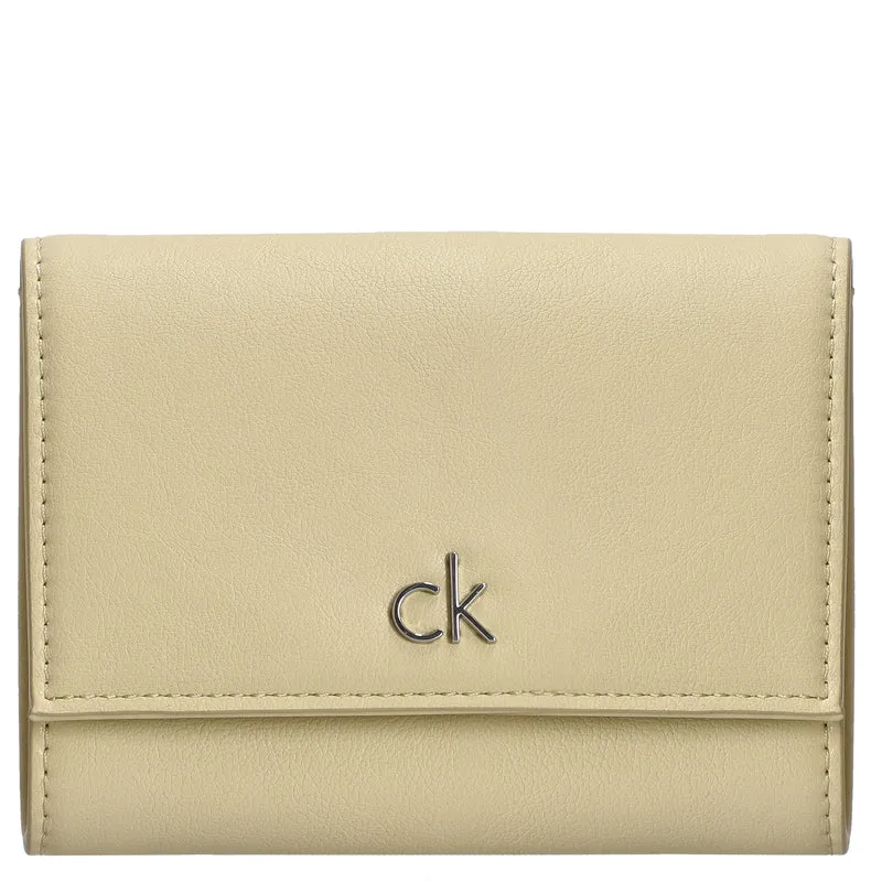 Calvin Klein RE-Lock Medium Trifold - Cartera 3cc 13 cm (parsnip)