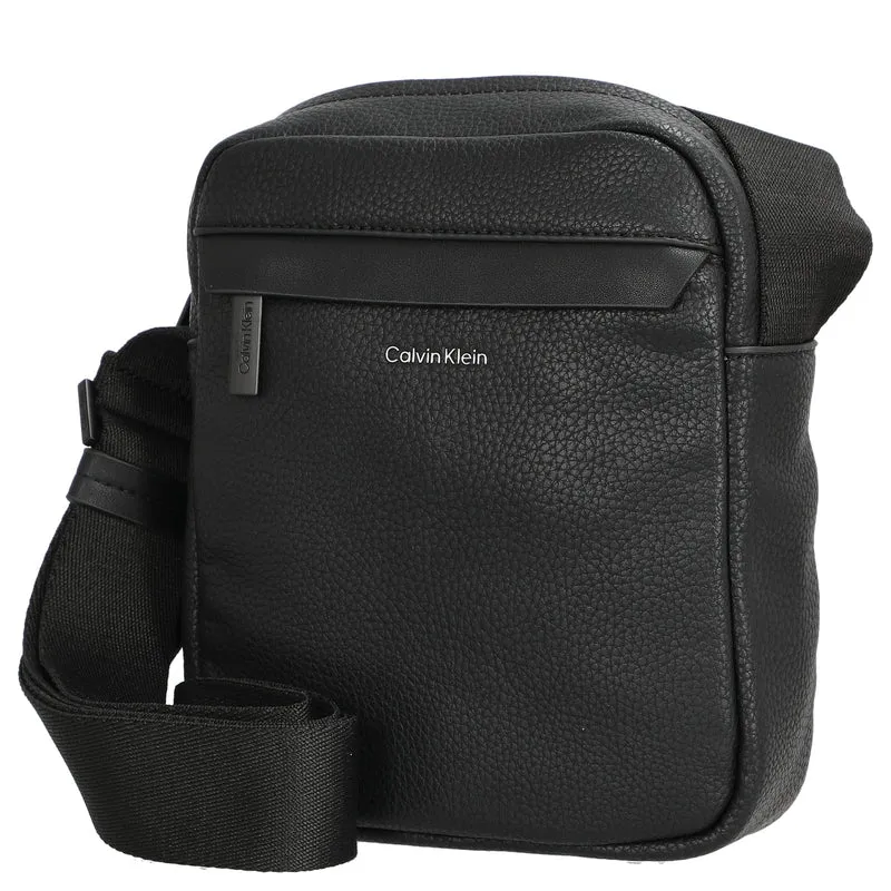 Calvin Klein Must Reporter - Bolso bandolera 24 cm (schwarz)