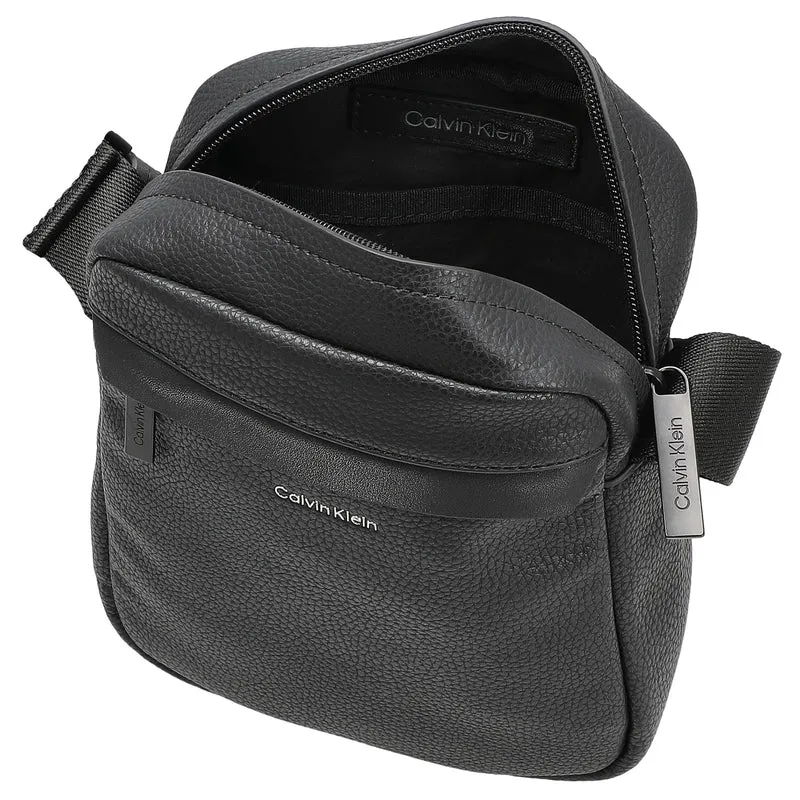Calvin Klein Must Reporter - Bolso bandolera 24 cm (schwarz)