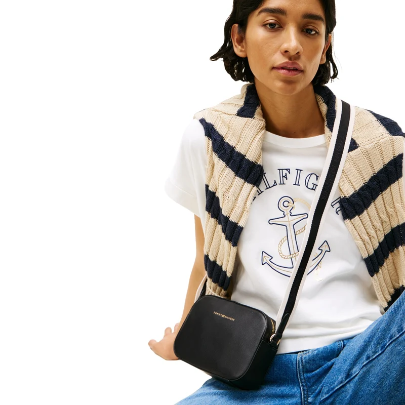 Tommy Hilfiger Logo Tape Camera - Bolso bandolera 19.5 cm (schwarz)