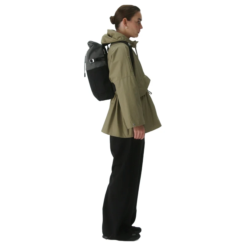 Sandqvist Icon Rolltop - Mochila M 14" 60 cm (multi oscuro con cuero negro)