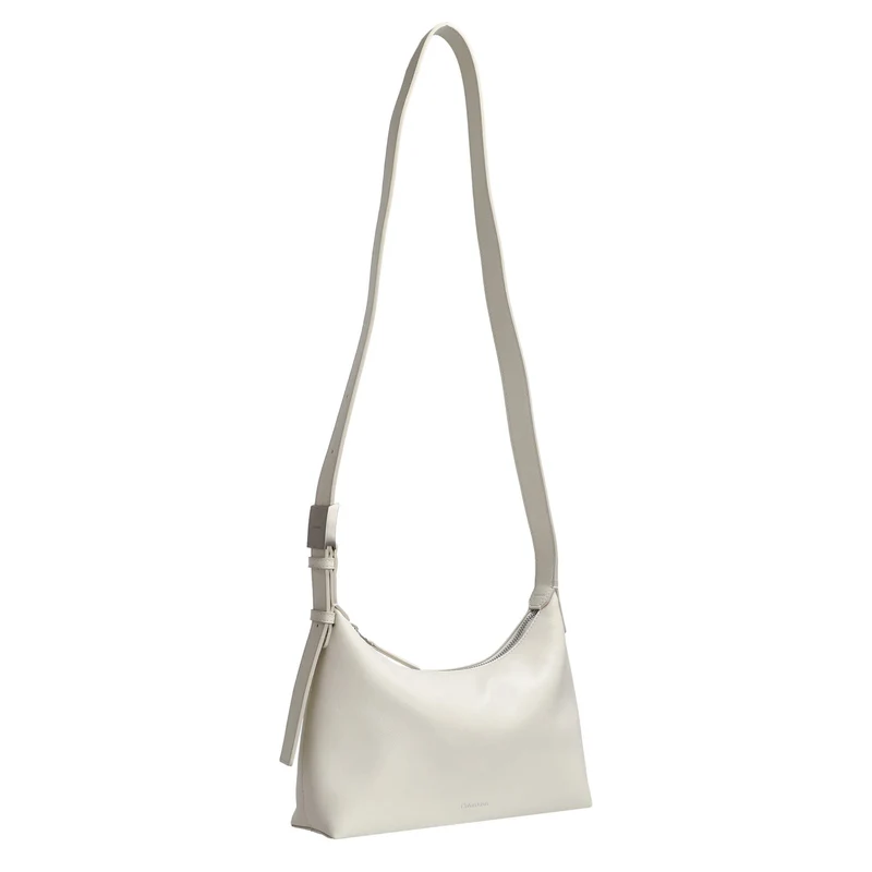 Calvin Klein Hardware Strap - Bolso bandolera M 26 cm (chalk)