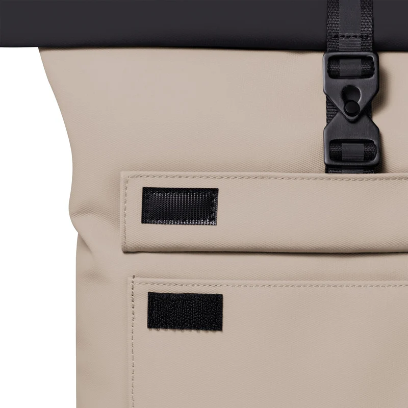 Ucon Acrobatics Jasper Medium Aloe Rolltop - Mochila 16'' 45 cm (sand-black)