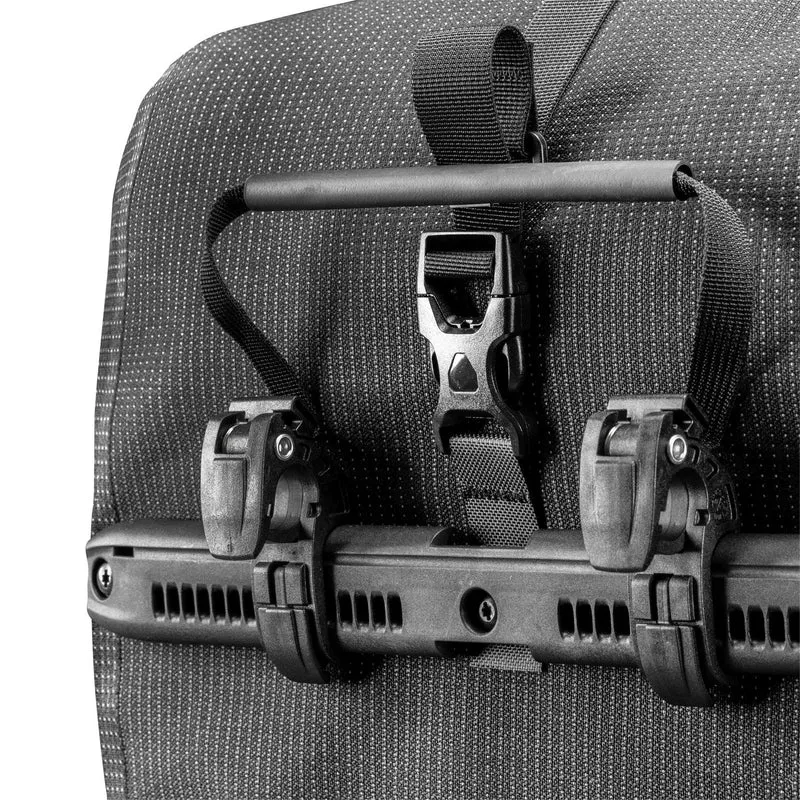 Ortlieb Back-Roller High-Vis - Bolsa trasera con cierre enrollable 42 cm (black reflective)