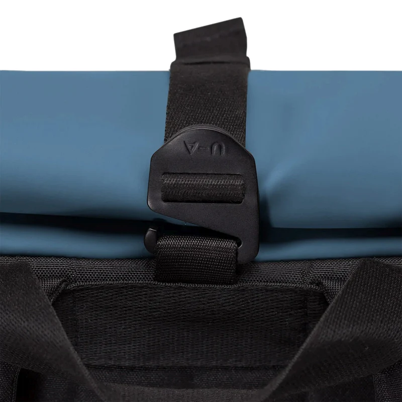 Ucon Acrobatics Vito Medium Lotus Rolltop - Mochila 15" 49 cm (petrol)