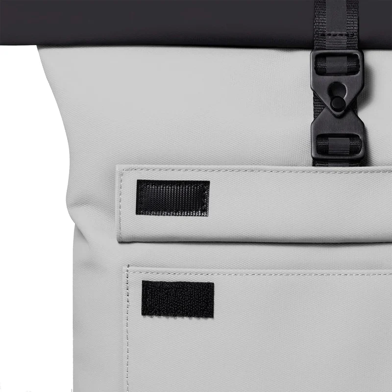Ucon Acrobatics Jasper Medium Aloe Rolltop - Mochila 16'' 45 cm (light grey/black)