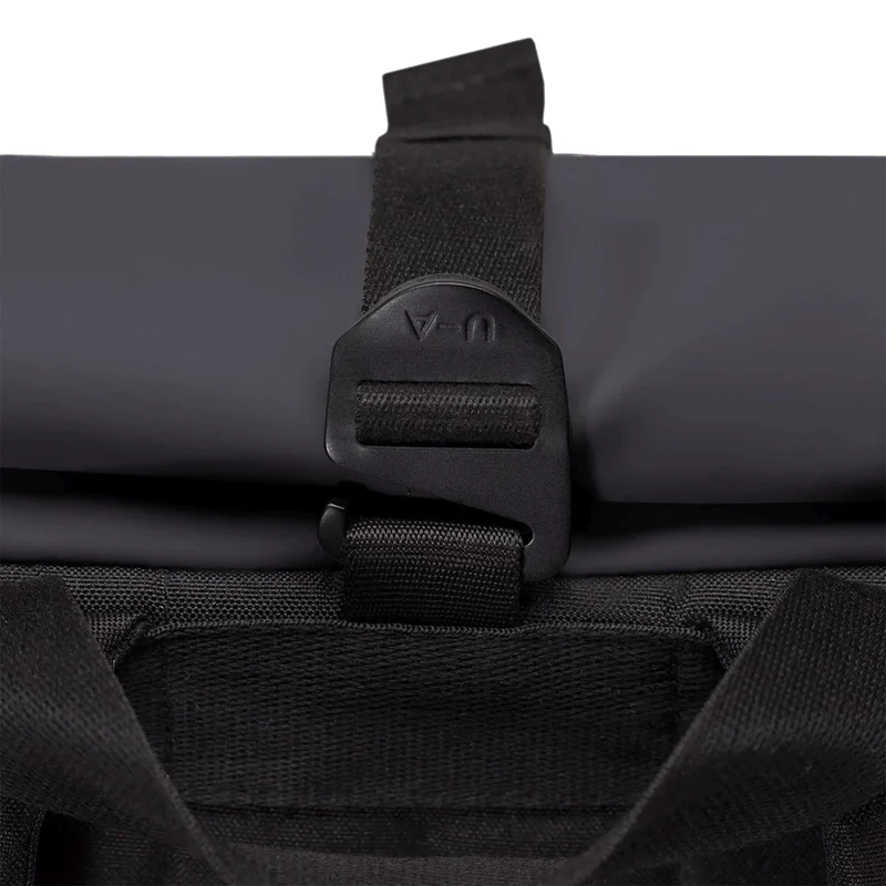 Ucon Acrobatics Vito Medium Lotus Rolltop - Mochila 15" 49 cm (black)
