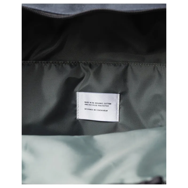 Sandqvist August - Mochila 13" 40 cm (navy with black webbing)