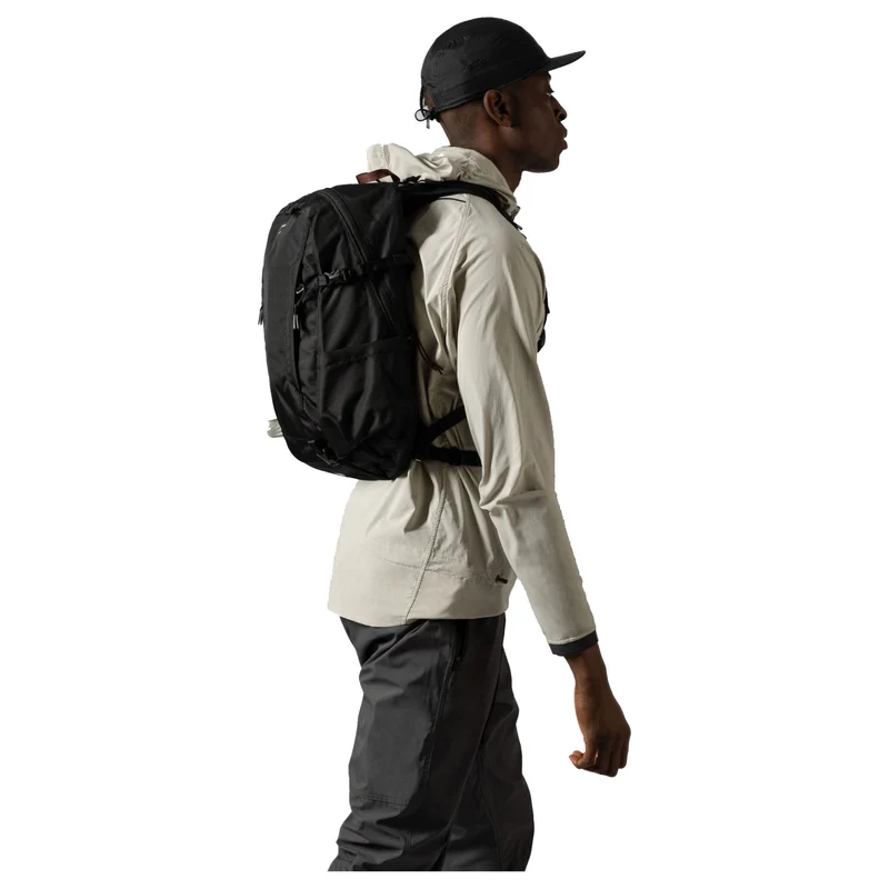 Sandqvist Ridge Hike - Mochila 16" 42 cm (black)