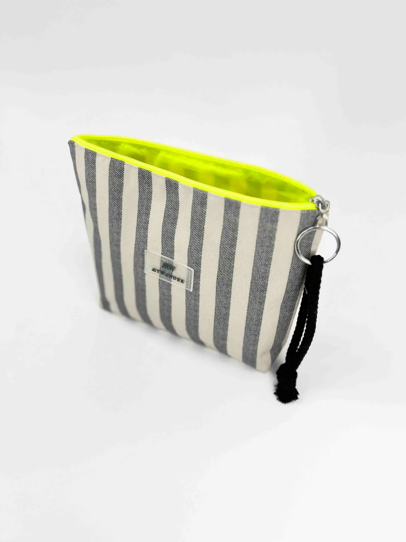 Pack Grey Stripes Bolso de Viaje Mediano + Neceser
