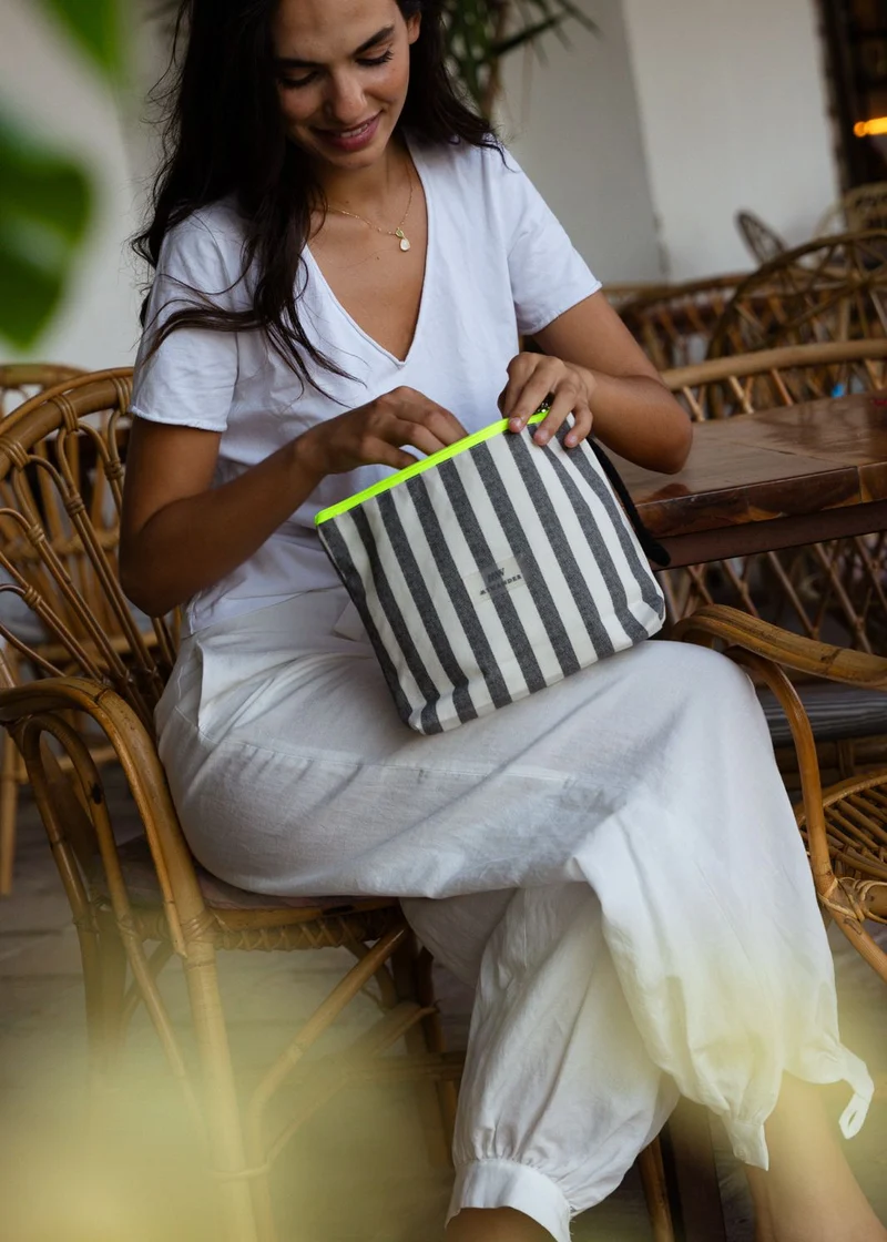 Grey Stripes Neceser Mujer