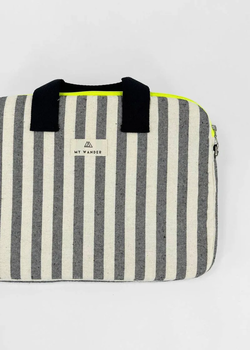 Funda Portátil Grey Stripes