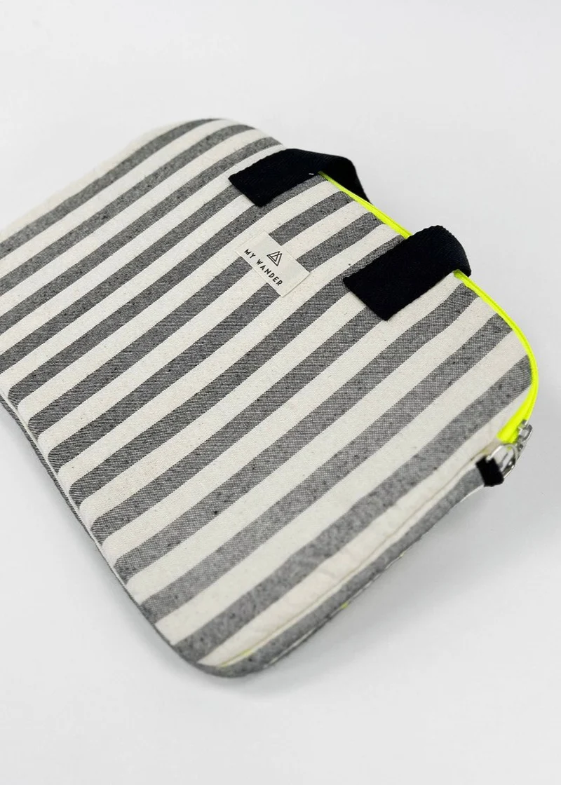 Funda Portátil Grey Stripes